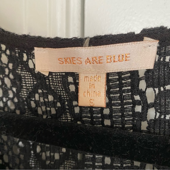 Skies are Blue Maebelle Embroidered black dress. Size Small. - Picture 4 of 10